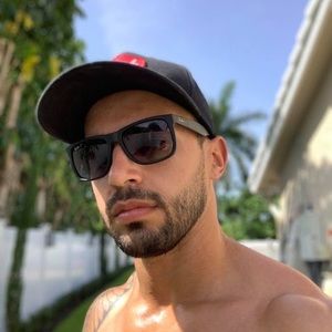 Meet your Posher, Douglas